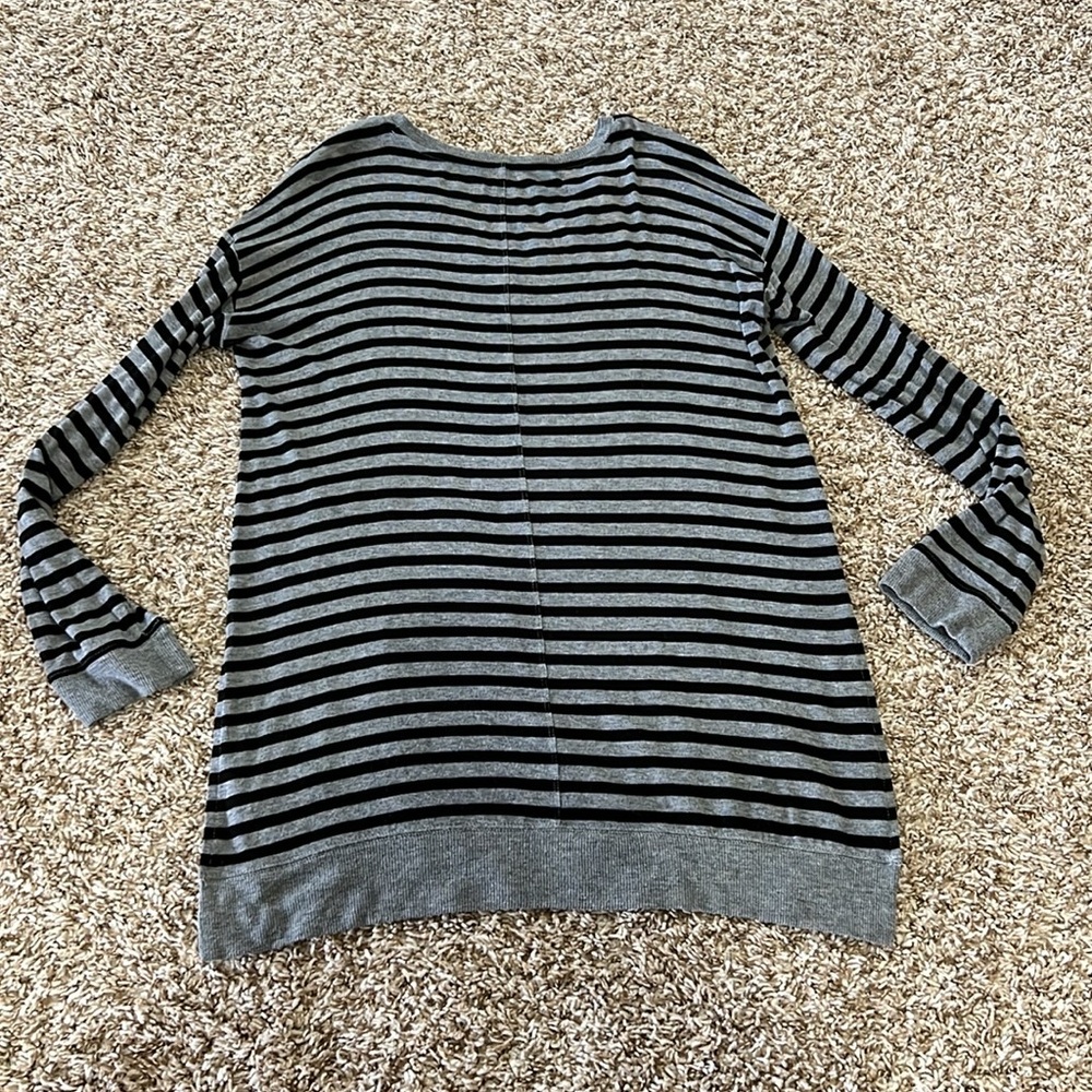 Ann Taylor LOFT Women’s Black and Gray Striped Sweater - Picture 6 of 9